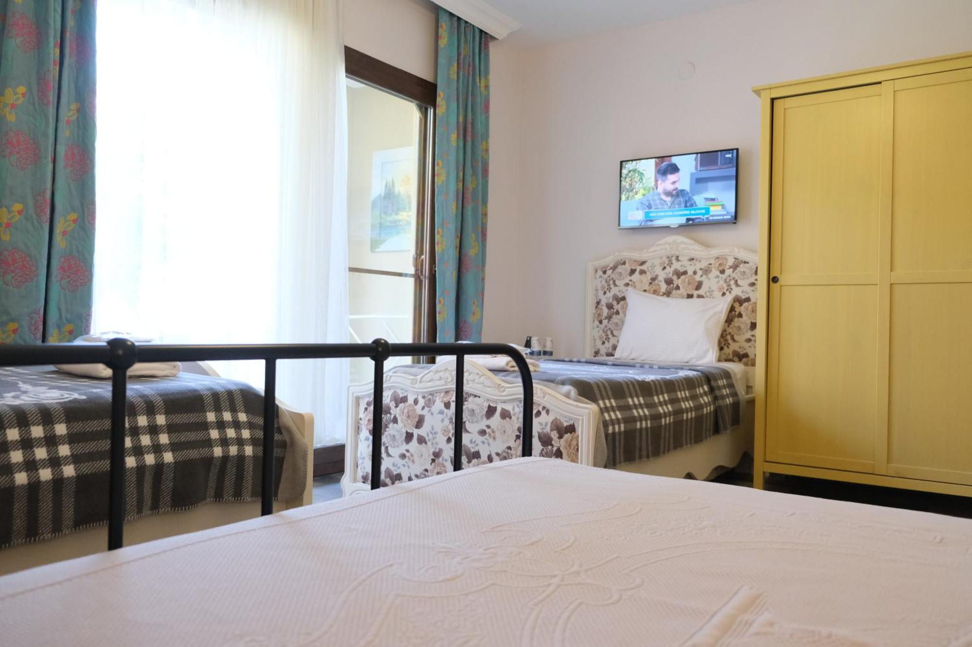 Niluefer Butik Otel (Adults Only) Ayvalı Exterior foto
